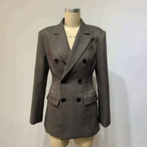 Retro checkered cinched-waist suit blazer